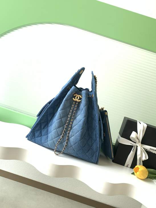 Picture of Chanel Handbags _SKUfw239865206fw